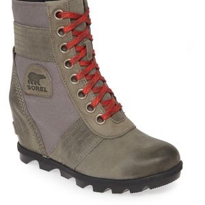SOREL Women’s Lexie Wedge Boot!!